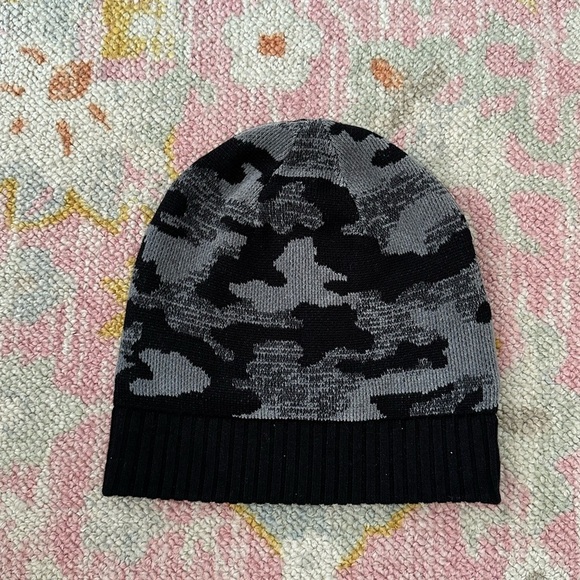 lululemon room for warmth beanie - Picture 2 of 3